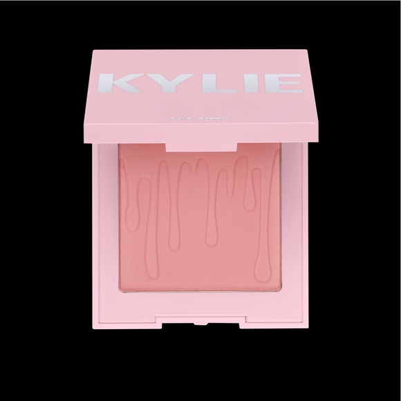 BADDIE ON THE BLOCK Kylie Blush Pressed Powder - Picture 9 of 11